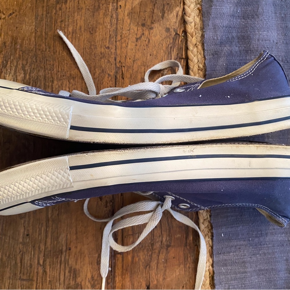 ConverseChuck Taylor Low Tops.  Navy Men’s 11 Womens 13‎ - Picture 7 of 8